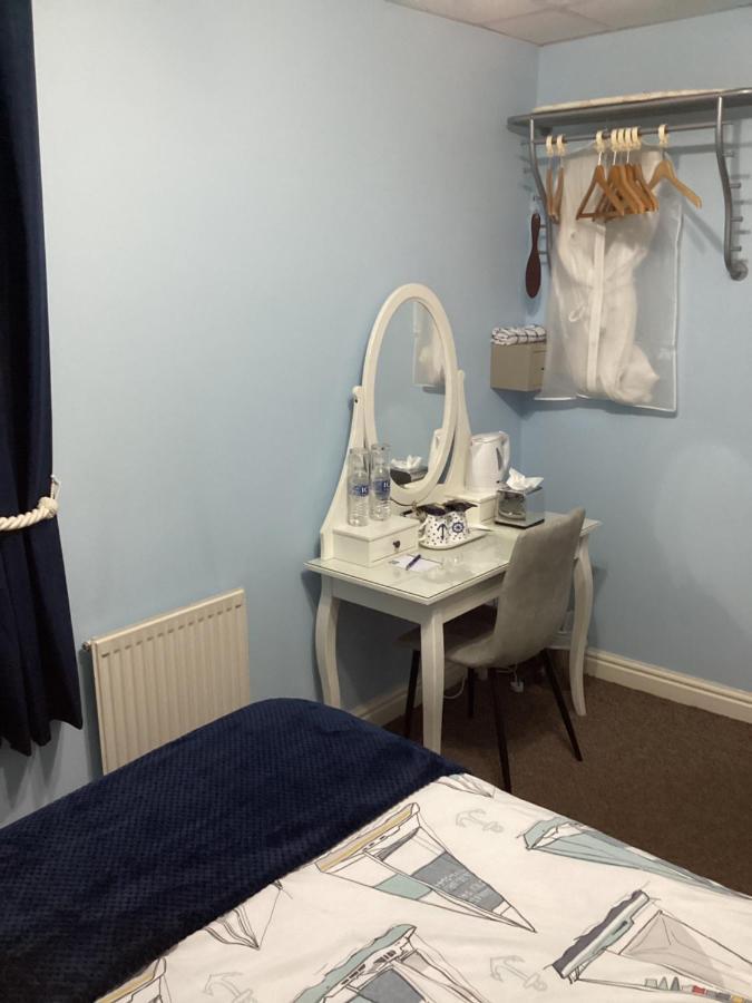 Bed and Breakfast By The Seaside Blackpool Exterior foto